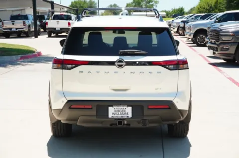 More photos of 2024 Nissan Pathfinder SV at Roger Williams Chrysler Dodge Jeep Ram, TX