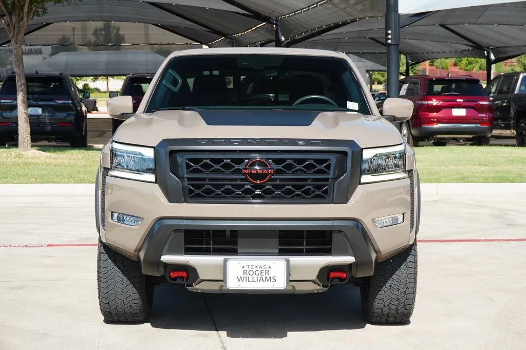2022 Nissan Frontier PRO-4X photo 3