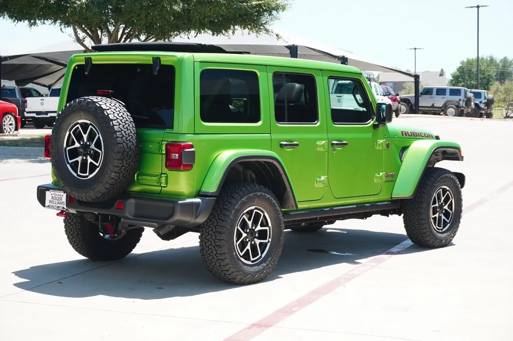 2025 Jeep Wrangler Rubicon photo 2