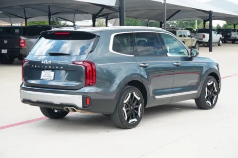 More photos of 2024 Kia Telluride S at Roger Williams Chrysler Dodge Jeep Ram, TX
