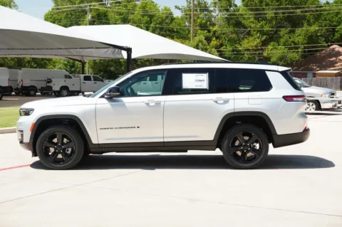 Photos of 2025 Jeep Grand Cherokee L Altitude X for sale in Weatherford, TX at Roger Williams Chrysler Dodge Jeep Ram