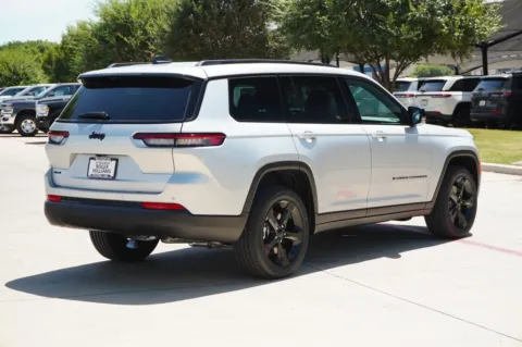 More photos of 2025 Jeep Grand Cherokee L Altitude X at Roger Williams Chrysler Dodge Jeep Ram, TX