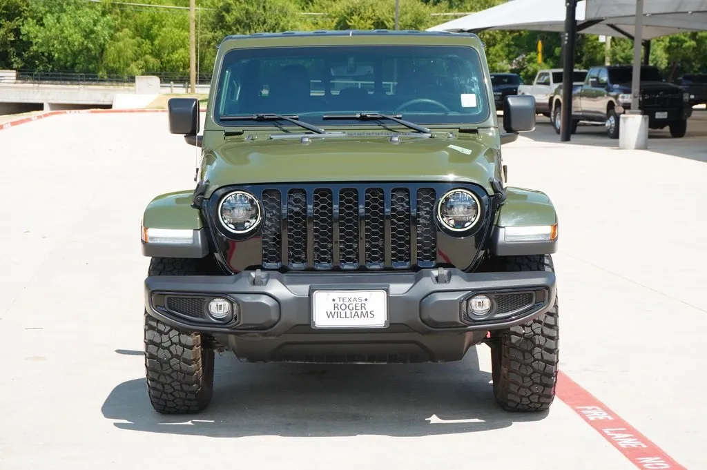 2023 Jeep Gladiator Willys photo 3