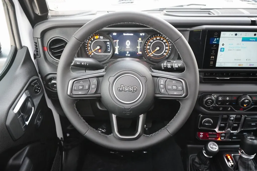 2025 Jeep Wrangler Rubicon photo 7