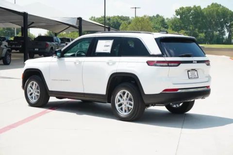 Another view of 2025 Jeep Grand Cherokee Laredo X for sale in Weatherford, TX at Roger Williams Chrysler Dodge Jeep Ram