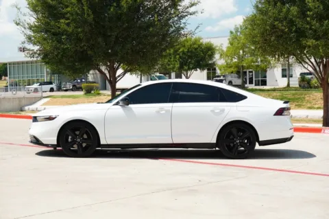 Photos of 2023 Honda Accord Hybrid Sport-L for sale in Weatherford, TX at Roger Williams Chrysler Dodge Jeep Ram