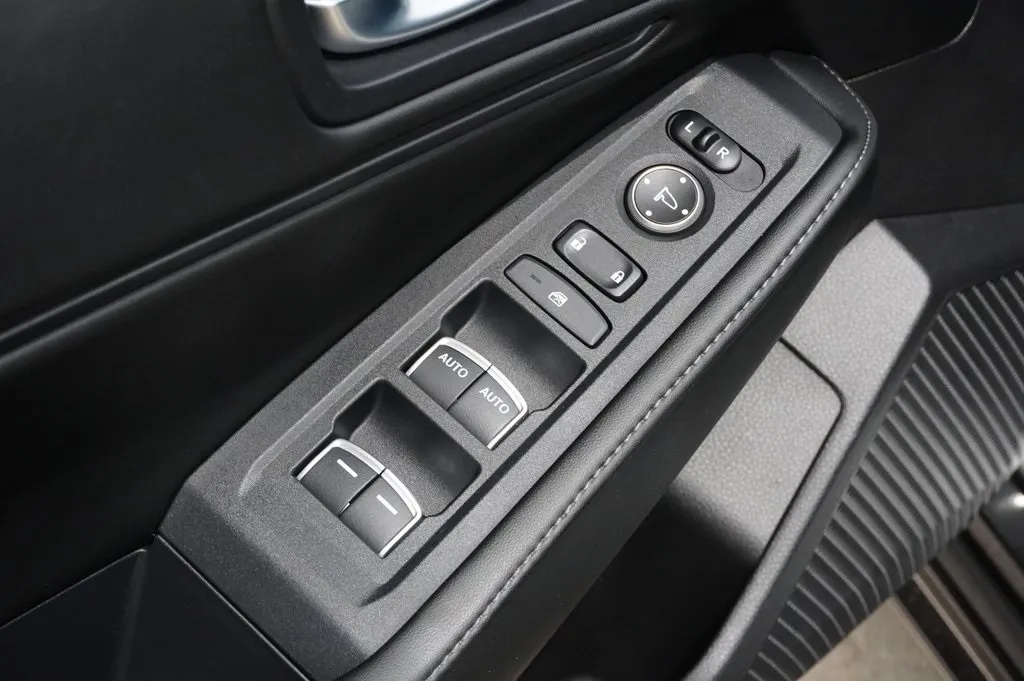 2023 Honda Accord Hybrid Sport-L photo 17