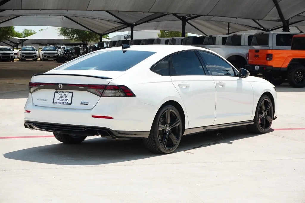 2023 Honda Accord Hybrid Sport-L photo 11