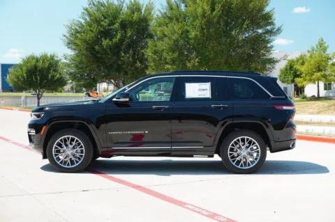 Photos of 2025 Jeep Grand Cherokee Summit for sale in Weatherford, TX at Roger Williams Chrysler Dodge Jeep Ram