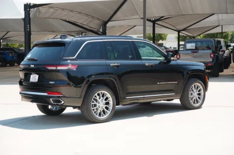 More photos of 2025 Jeep Grand Cherokee Summit at Roger Williams Chrysler Dodge Jeep Ram, TX