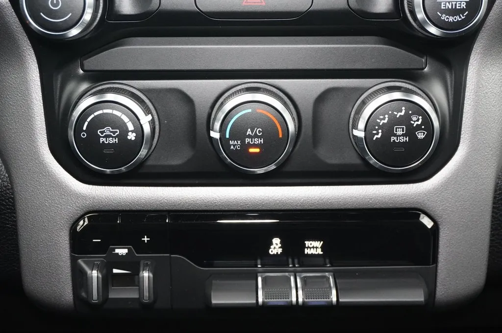 2024 Ram 2500 Big Horn photo 4