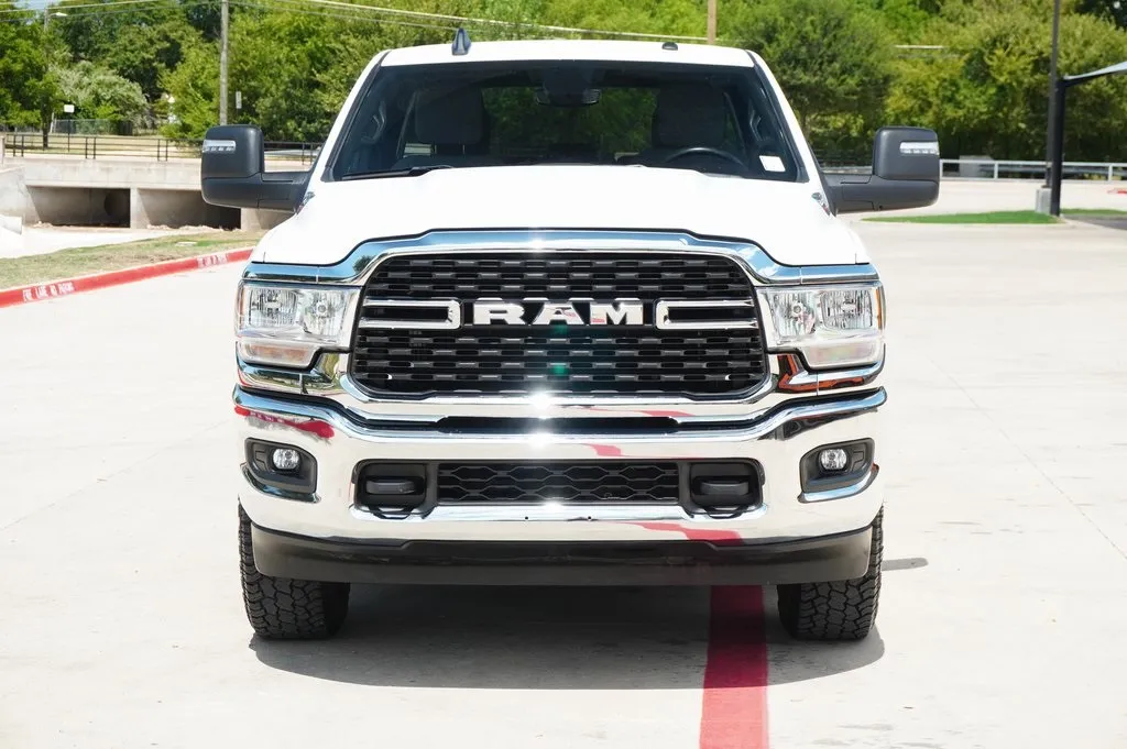 2024 Ram 2500 Big Horn photo 3