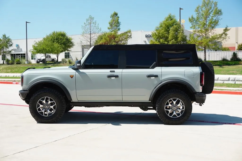 2021 Ford Bronco Badlands photo 11