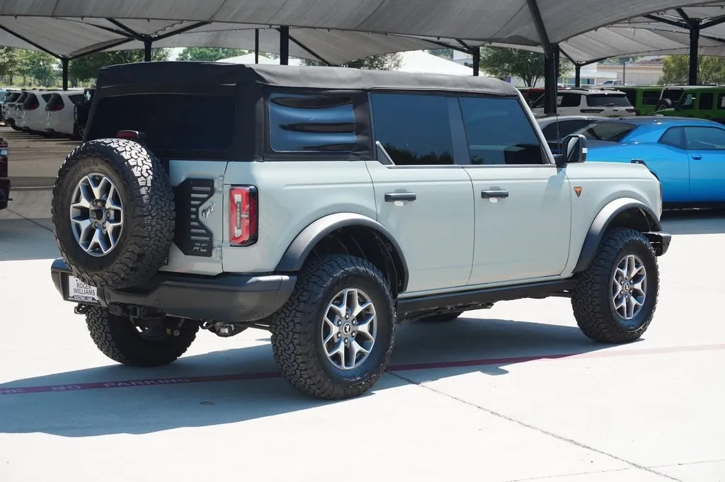 2021 Ford Bronco Badlands photo 12
