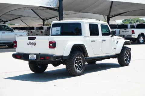 More photos of 2025 Jeep Gladiator Rubicon X at Roger Williams Chrysler Dodge Jeep Ram, TX