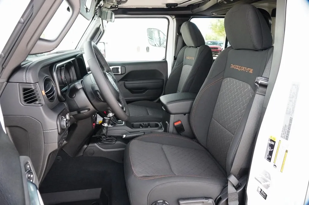 2025 Jeep Gladiator Mojave photo 4