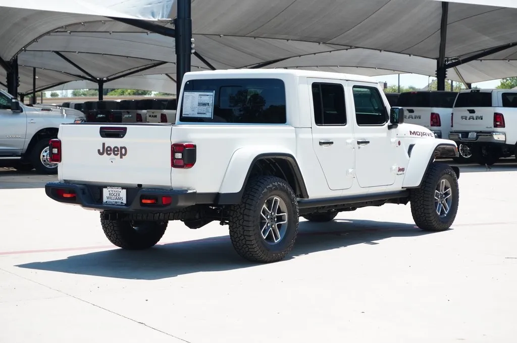 2025 Jeep Gladiator Mojave photo 2