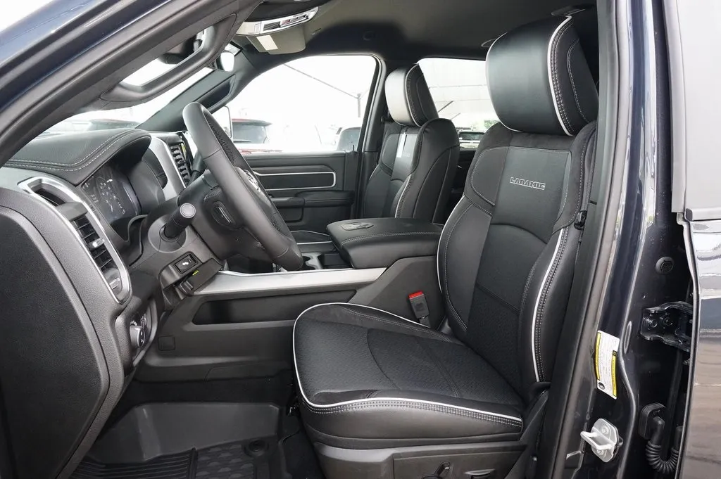 2026 Ram 2500 Laramie photo 4