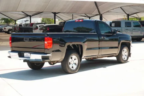 More photos of 2017 Chevrolet Silverado 1500 LT at Roger Williams Chrysler Dodge Jeep Ram, TX