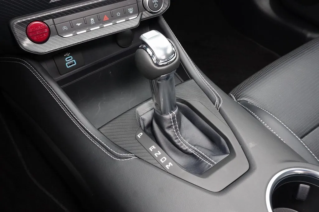 2025 Ford Mustang GT Premium photo 4