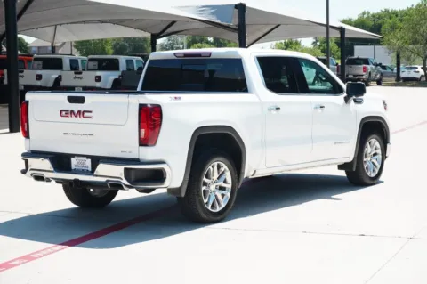 More photos of 2019 GMC Sierra 1500 SLT at Roger Williams Chrysler Dodge Jeep Ram, TX