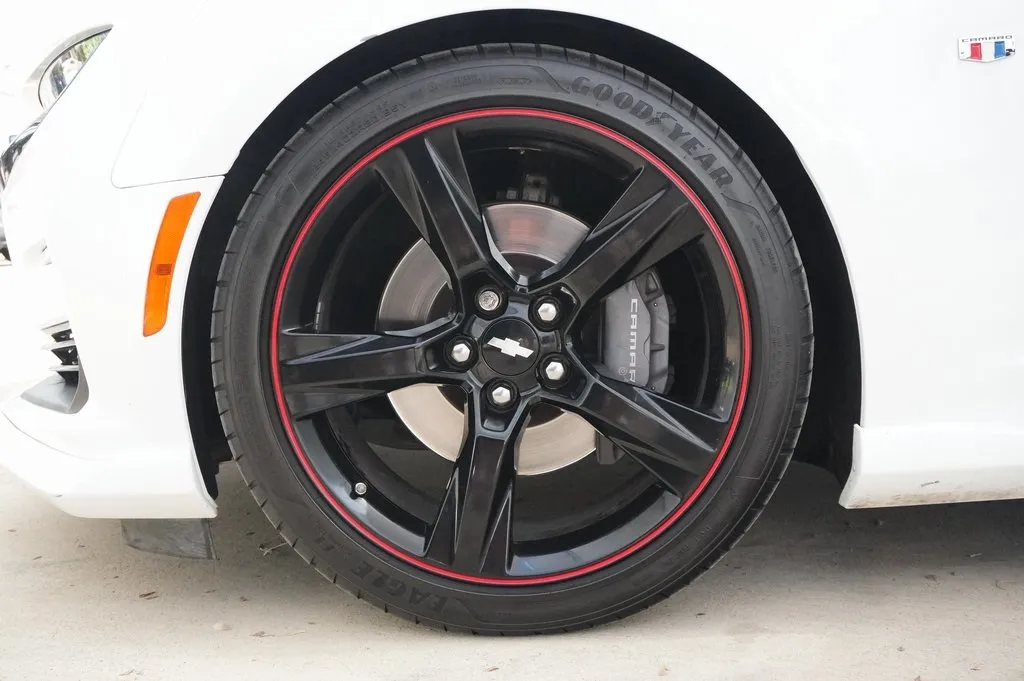 2019 Chevrolet Camaro 2SS photo 3