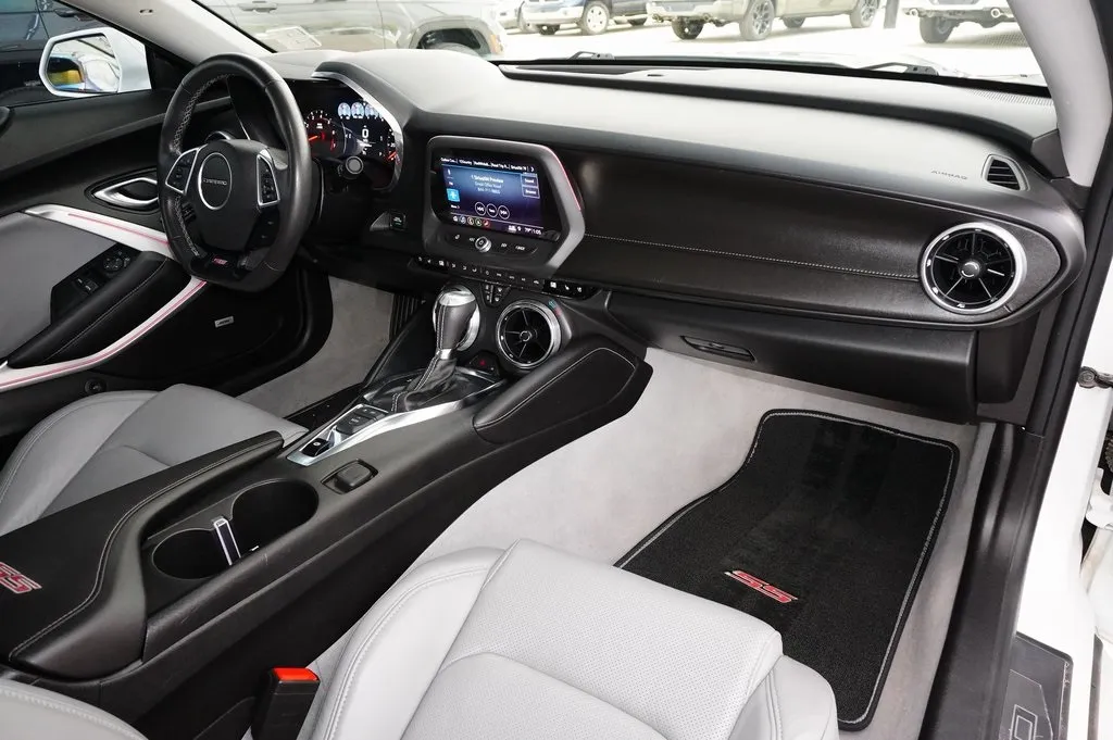 2019 Chevrolet Camaro 2SS photo 17