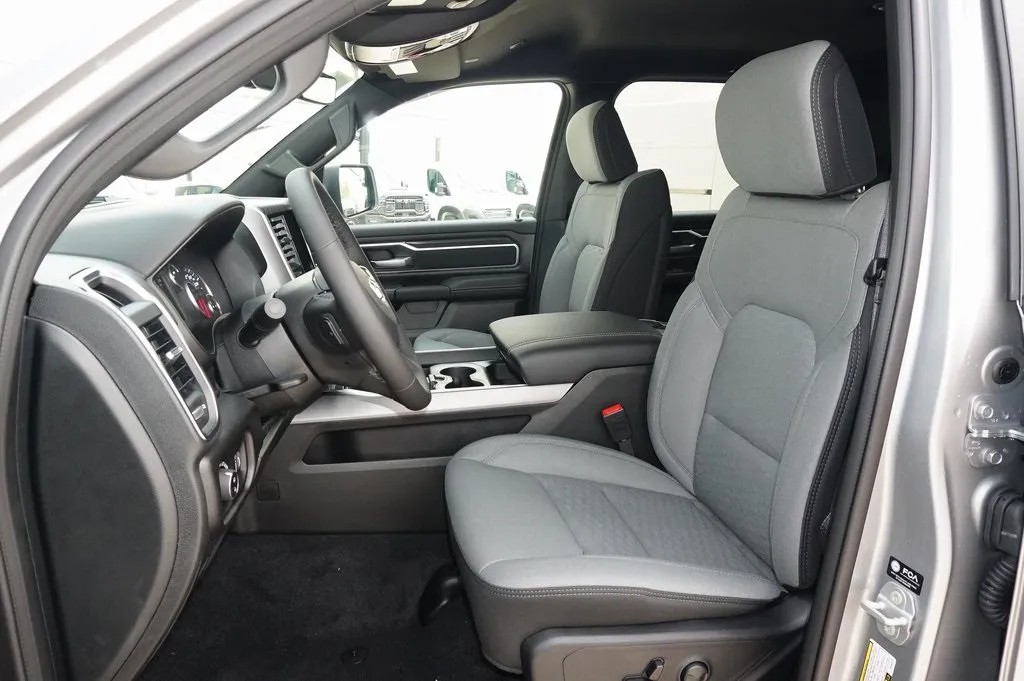 2026 Ram 1500 Lone Star photo 4