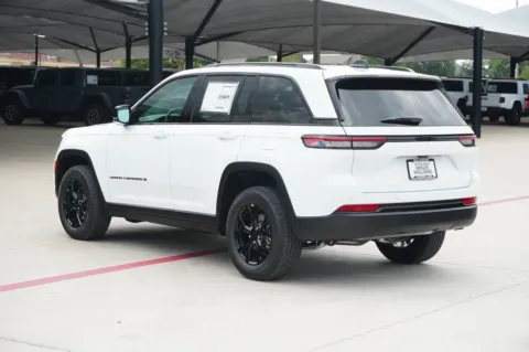 Another view of 2025 Jeep Grand Cherokee Altitude X for sale in Weatherford, TX at Roger Williams Chrysler Dodge Jeep Ram