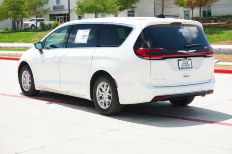 Another view of 2026 Chrysler Pacifica Select for sale in Weatherford, TX at Roger Williams Chrysler Dodge Jeep Ram
