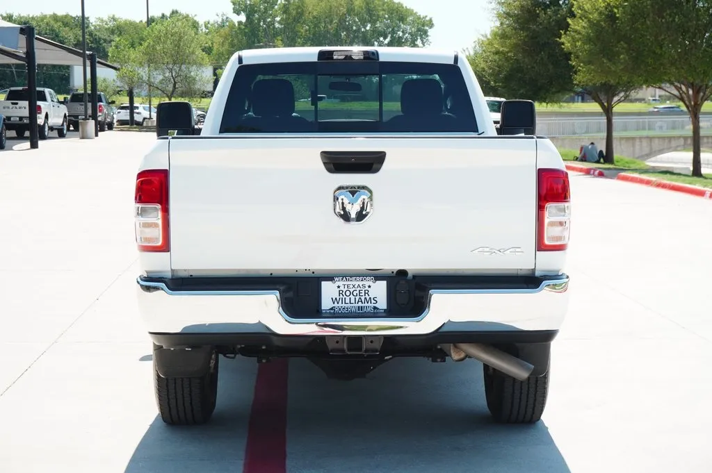 2024 Ram 2500 Tradesman photo 2