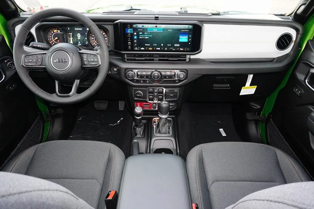2025 Jeep Wrangler 4-Door Willys - Photo 9