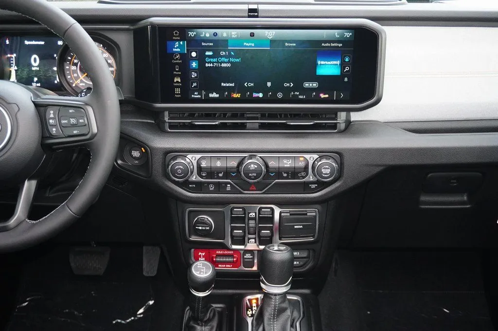 2025 Jeep Wrangler 4-Door Willys - Photo 7