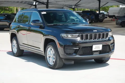 More photos of 2025 Jeep Grand Cherokee Laredo X at Roger Williams Chrysler Dodge Jeep Ram, TX