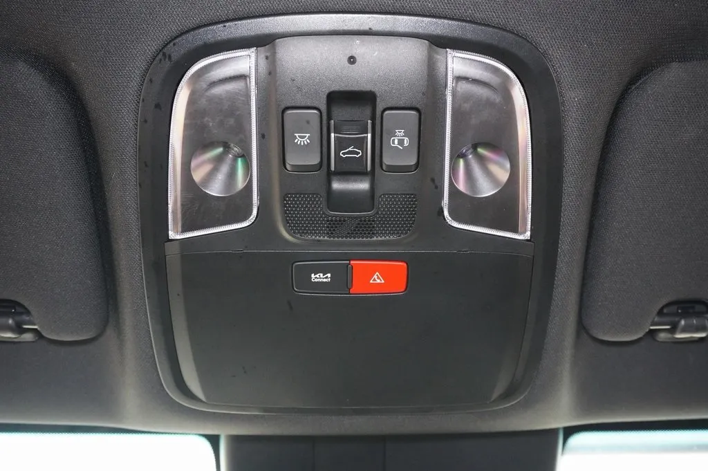 2023 Kia Stinger GT-Line photo 5