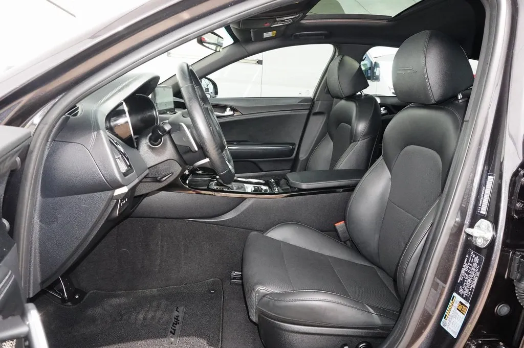 2023 Kia Stinger GT-Line photo 8