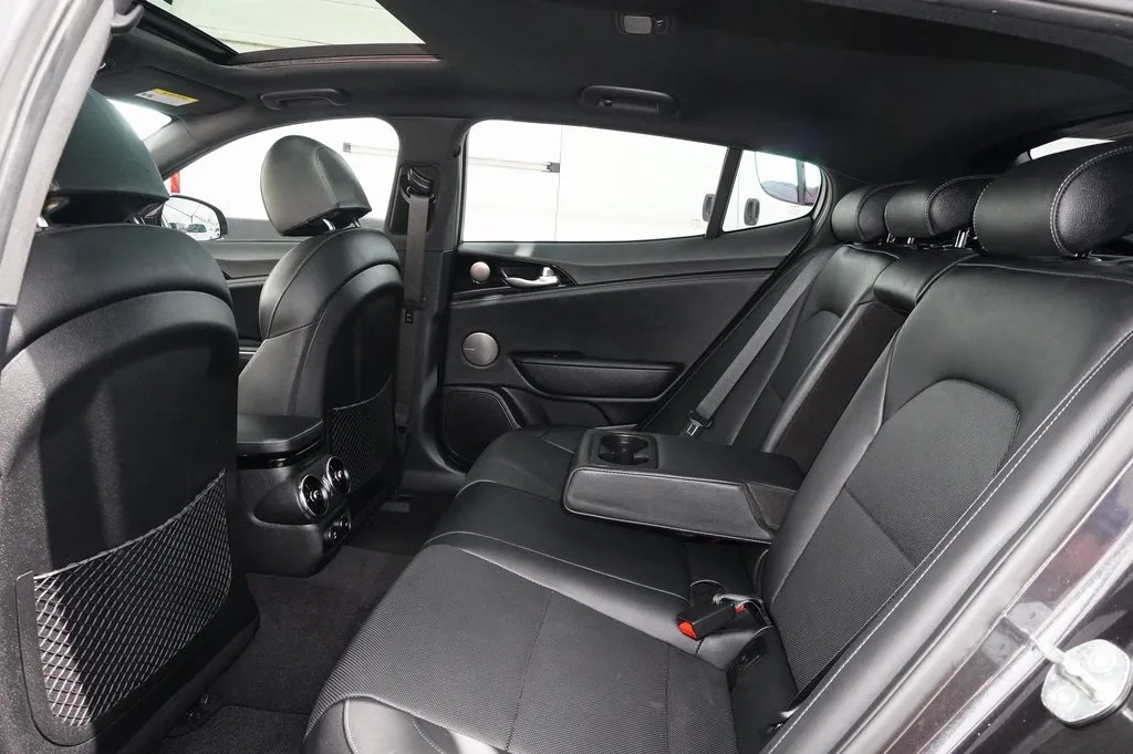2023 Kia Stinger GT-Line photo 18