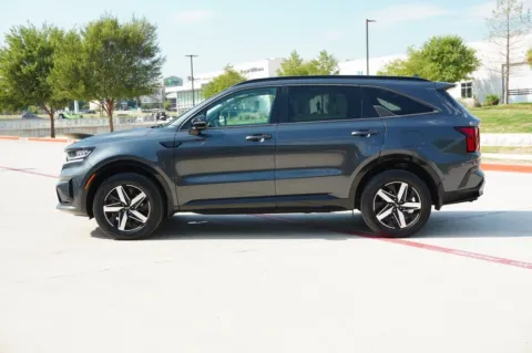 Photos of 2021 Kia Sorento EX for sale in Weatherford, TX at Roger Williams Chrysler Dodge Jeep Ram