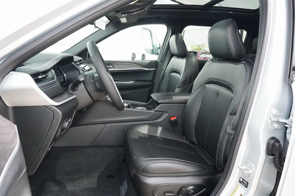 2025 Jeep Grand Cherokee L Limited - Photo 11