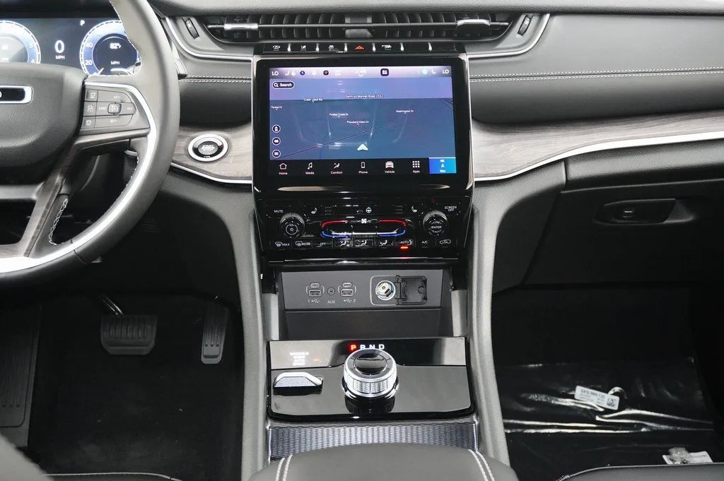 2025 Jeep Grand Cherokee L Limited - Photo 8