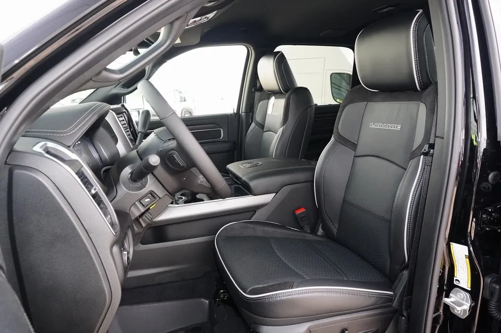 2026 Ram 2500 Laramie photo 4
