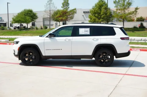 Photos of 2025 Jeep Grand Cherokee L Limited for sale in Weatherford, TX at Roger Williams Chrysler Dodge Jeep Ram