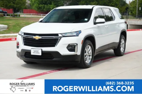 White 2023 Chevrolet Traverse LS for sale in Weatherford, TX