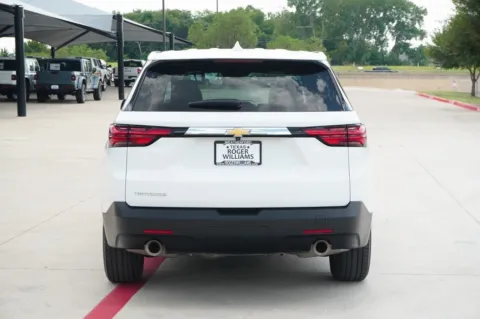 More photos of 2023 Chevrolet Traverse LS at Roger Williams Chrysler Dodge Jeep Ram, TX