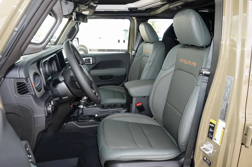 2025 Jeep Gladiator Mojave photo 4