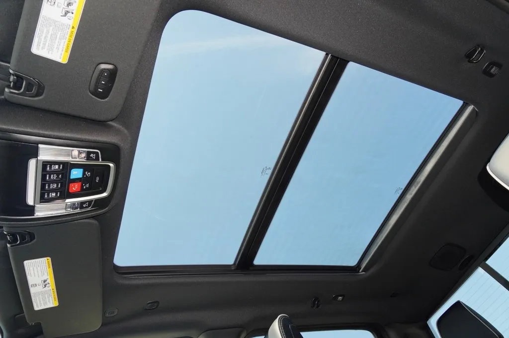 2026 Ram 1500 Laramie photo 3