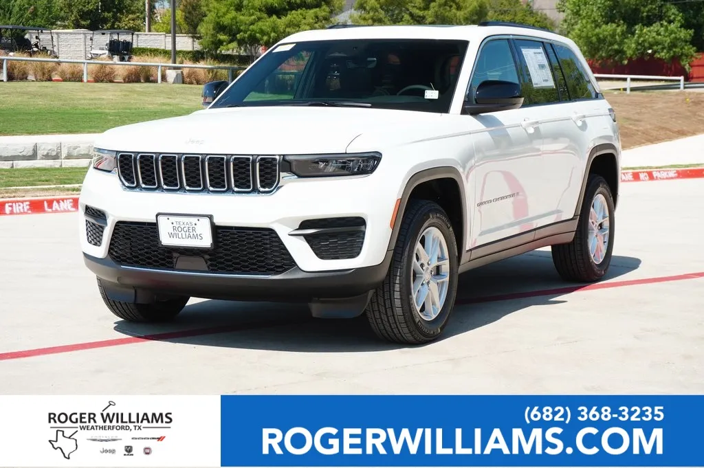 White 2025 Jeep Grand Cherokee Laredo X for sale in Weatherford, TX