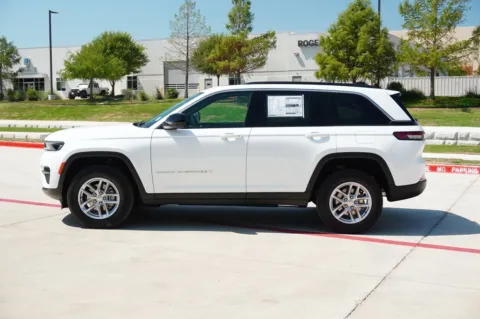 Photos of 2025 Jeep Grand Cherokee Laredo X for sale in Weatherford, TX at Roger Williams Chrysler Dodge Jeep Ram