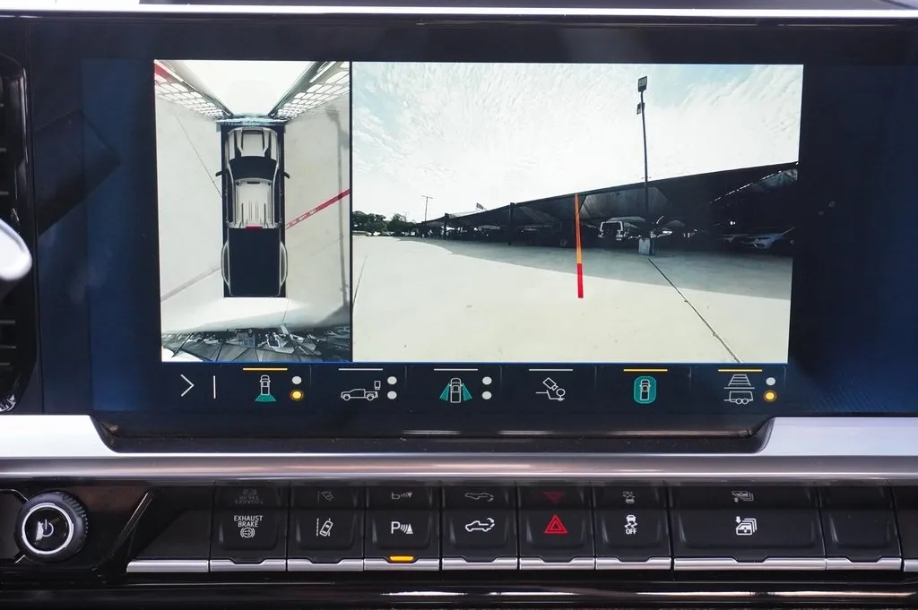 2025 Chevrolet Silverado 3500HD LT photo 24