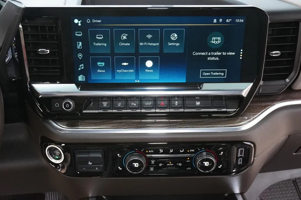 2025 Chevrolet Silverado 3500HD LT photo 25